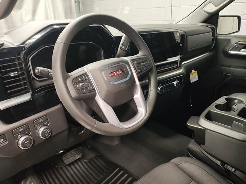 New 2026 GMC Sierra 1500 Elevation image 25