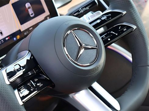 Used 2025 Mercedes-Benz C 300 4MATIC Sedan image 48