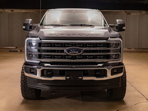 Used 2023 Ford F250 Lariat w/ Sport Appearance Package image 2