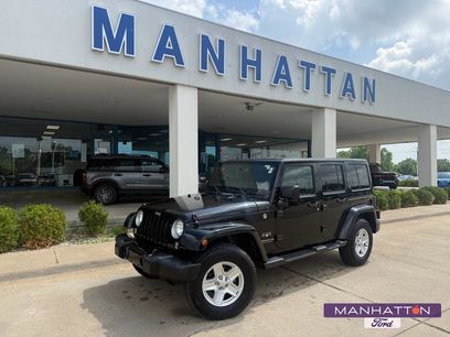 Used 2016 Jeep Wrangler Unlimited Sahara w/ Connectivity Group