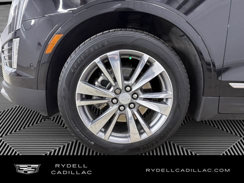 Used 2022 Cadillac XT5 Premium Luxury w/ Platinum Package AWD/4WD image 9