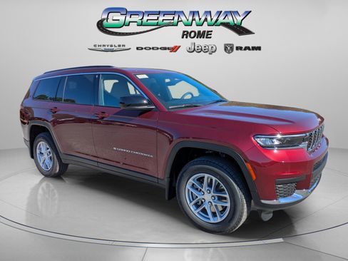 New 2025 Jeep Grand Cherokee L Laredo image 2