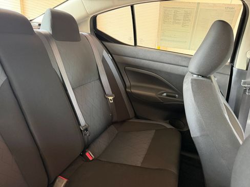Used 2025 Nissan Versa SV FWD image 32