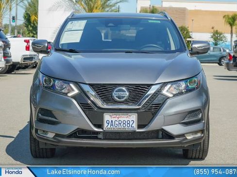 Used 2021 Nissan Rogue Sport SV AWD/4WD image 3