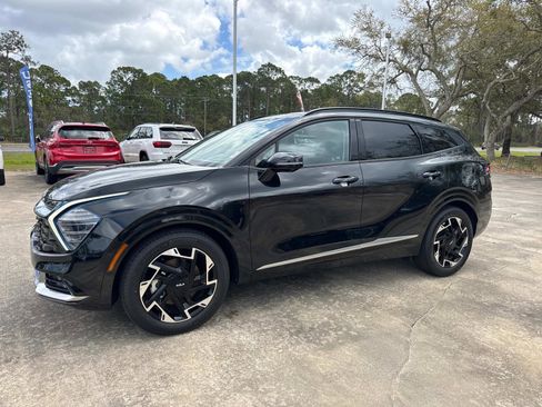 Used 2023 Kia Sportage SX image 7