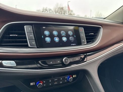 Used 2018 Buick Enclave Avenir image 12