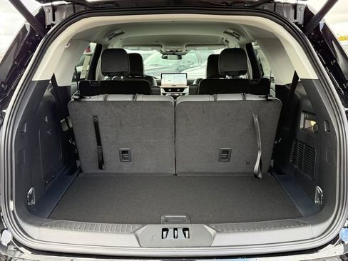 New 2026 Ford Explorer Active w/ Active Comfort Package image 5