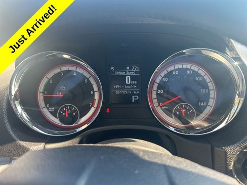 Used 2011 Dodge Durango Crew image 16