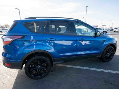Used 2017 Ford Escape SE w/ SE Sport Appearance Package image 6