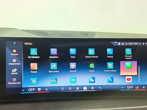 Used 2026 BMW X6 xDrive40i w/ Climate Comfort Package image 51