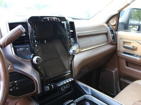 Used 2023 RAM 2500 Limited AWD/4WD image 18