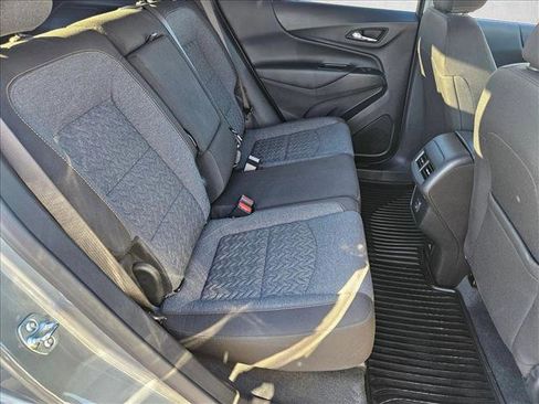 Used 2014 GMC Acadia SLE image 17