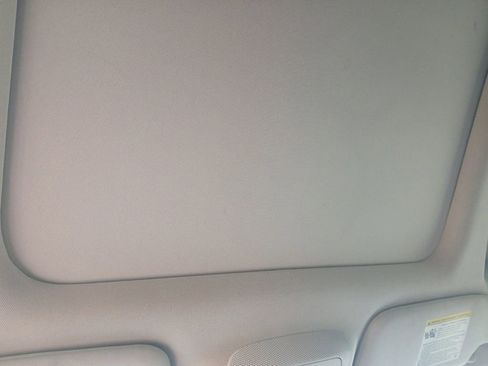 Used 2018 Ford Edge Titanium w/ Equipment Group 302A image 11