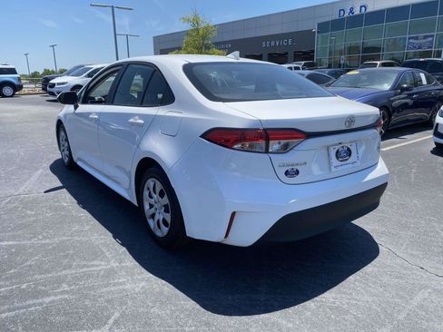 Used 2024 Toyota Corolla LE FWD image 5