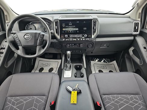 Used 2026 Nissan Frontier SV w/ SV Convenience Package RWD image 10