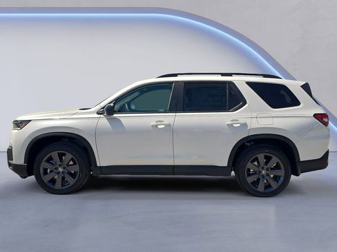New 2026 Honda Pilot Sport image 2
