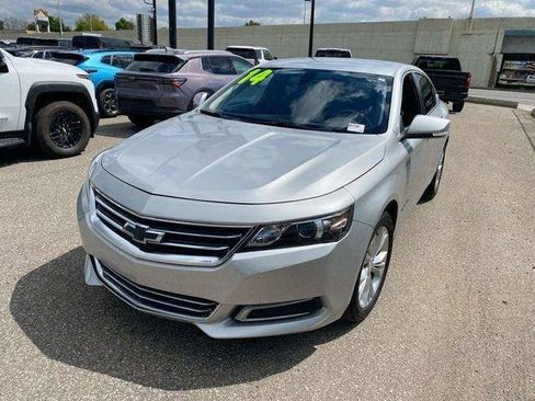 Used 2014 Chevrolet Impala LT w/ Convenience Package FWD image 12