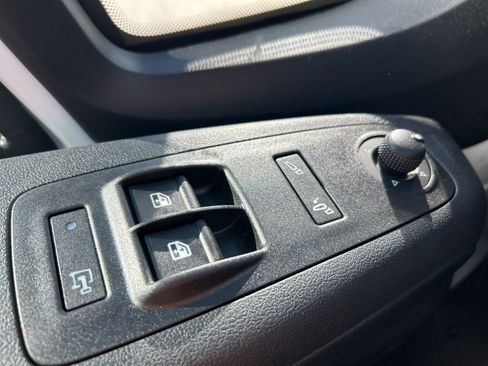 New 2026 RAM ProMaster 2500 w/ Quick Order Package 22G SLT image 17