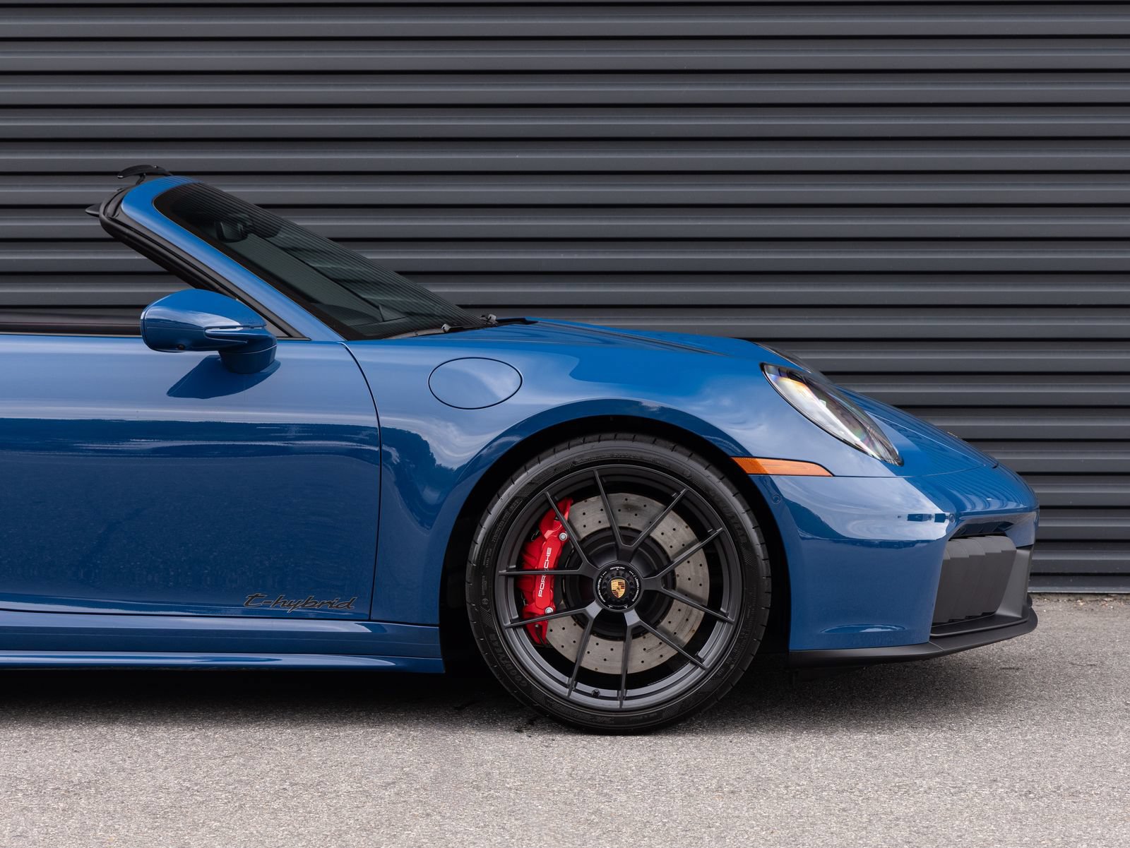 Certified 2025 Porsche 911 Targa 4 GTS AWD/4WD image 10
