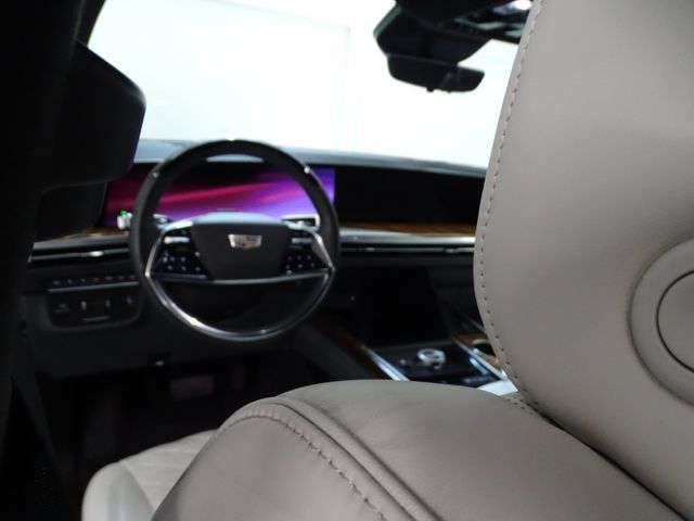Certified 2026 Cadillac Escalade Platinum Sport AWD/4WD image 6