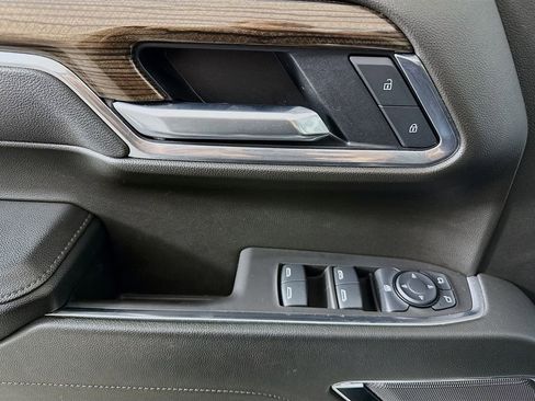 Used 2025 Chevrolet Silverado 1500 LT image 18