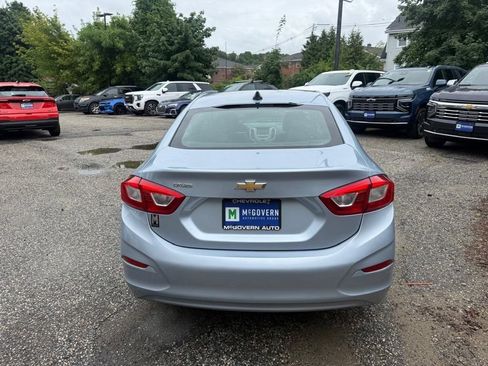 Used 2017 Chevrolet Cruze LS FWD image 5