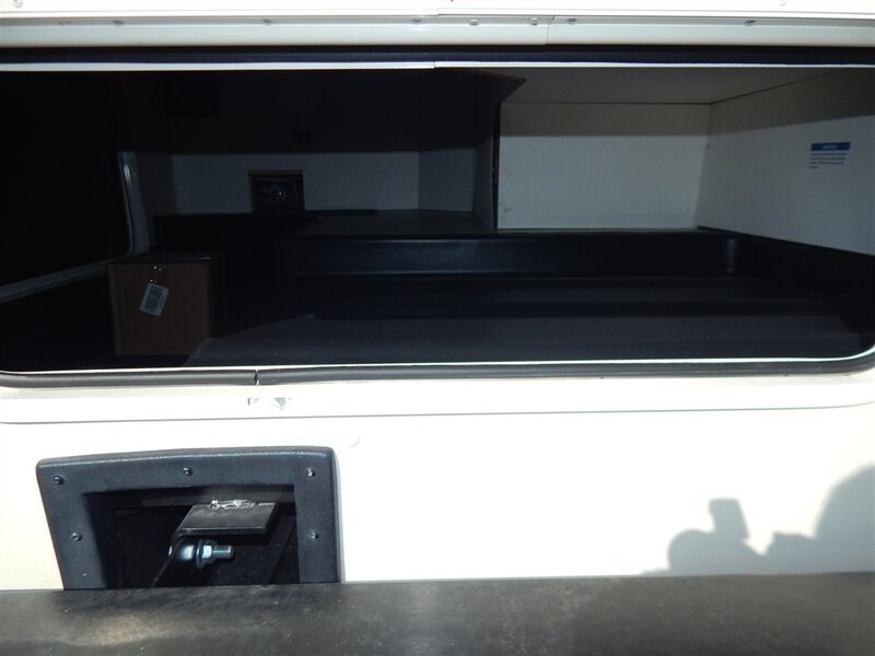 Used 2019 Chevrolet Express 4500 w/ RV Package RWD image 13