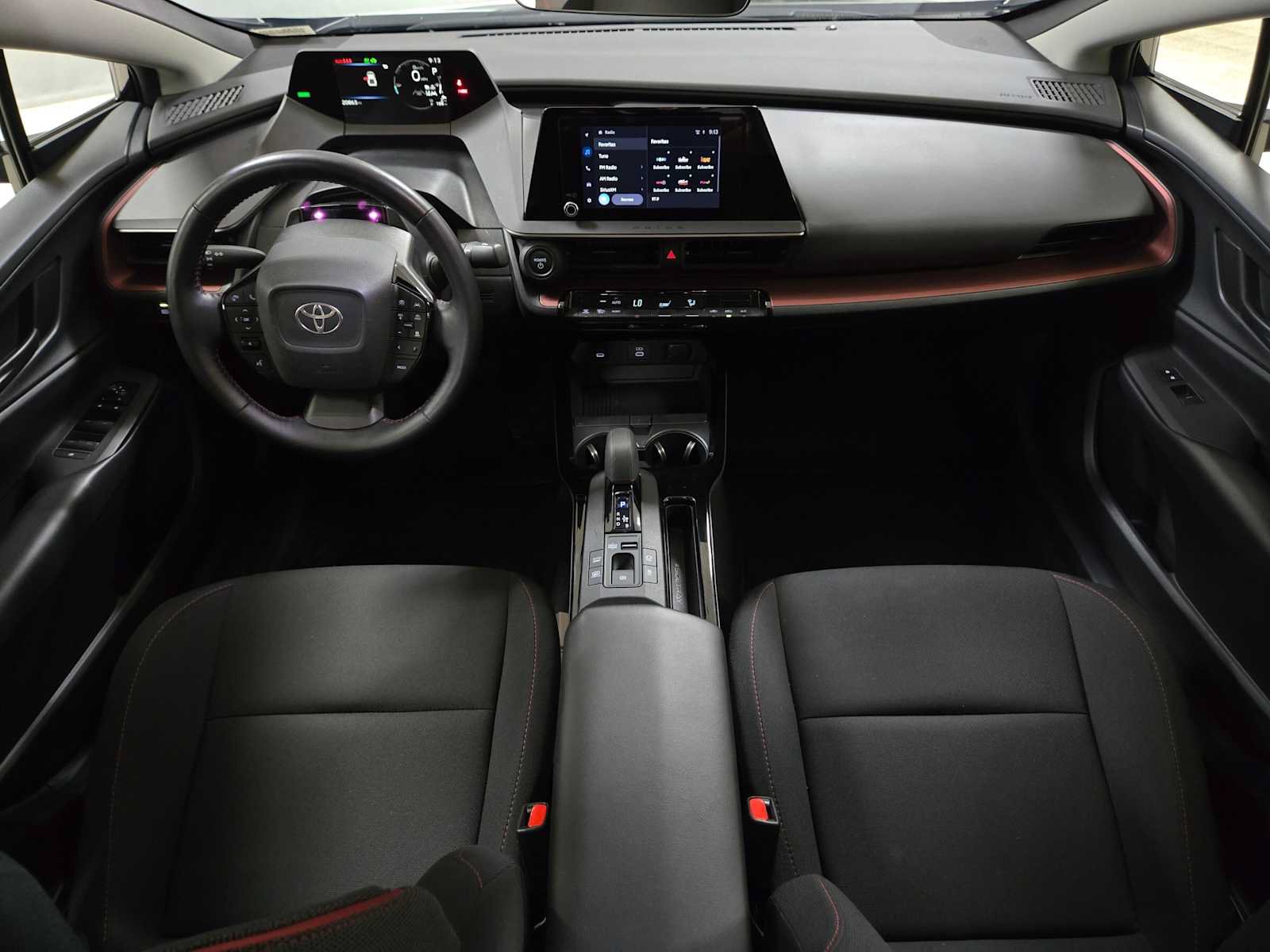 Used 2025 Toyota Prius Plug-In Hybrid FWD image 18