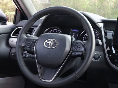 Used 2024 Toyota Camry SE w/ Convenience Package FWD image 7
