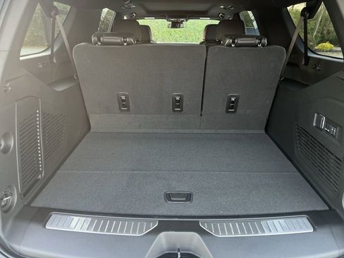 New 2026 Chevrolet Suburban Premier image 27