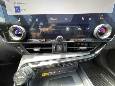 Used 2022 Lexus NX 350h AWD image 17