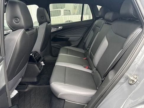 Used 2023 Volkswagen ID.4 Pro S image 17