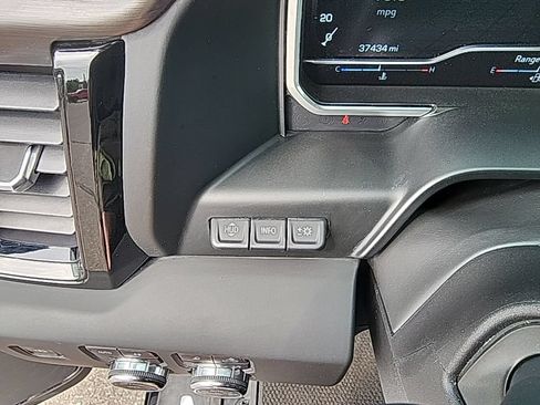 Used 2022 GMC Sierra 1500 AT4 w/ AT4 Premium Package AWD/4WD image 15