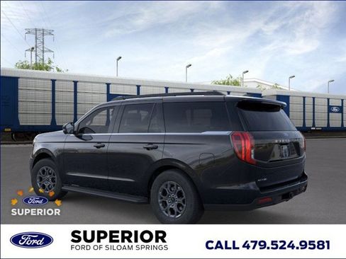 New 2026 Ford Expedition Active image 4