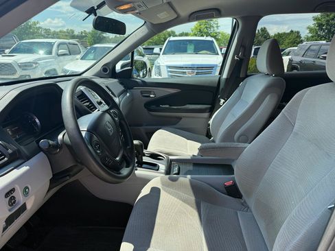 Used 2016 Honda Pilot LX image 10