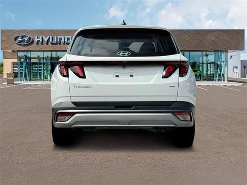 Used 2026 Hyundai Tucson SE image 6