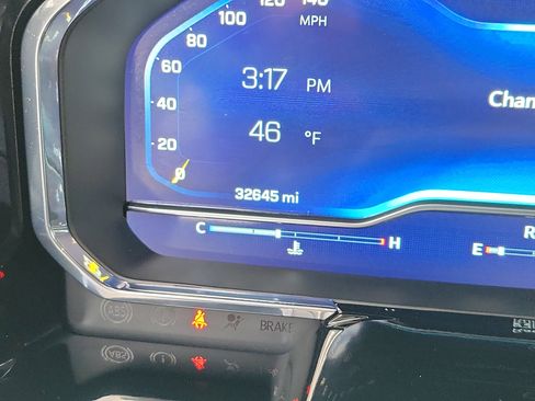 Used 2025 Chevrolet Silverado 1500 LT image 23