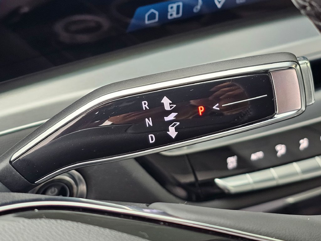 Certified 2024 Cadillac Lyriq Luxury AWD/4WD image 23