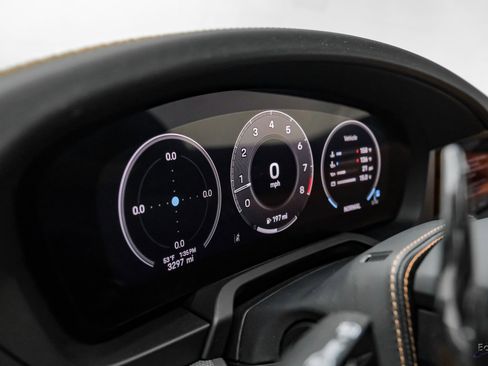 Used 2025 Porsche 911 Carrera image 39