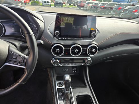 Used 2021 Nissan Sentra SR image 7