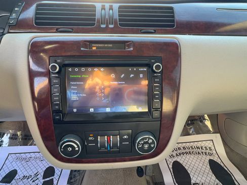 Used 2006 Chevrolet Impala LT FWD image 11