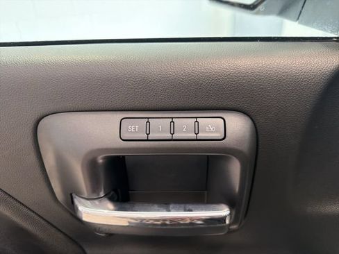 Used 2016 Chevrolet Silverado 1500 LTZ Z71 AWD/4WD image 19