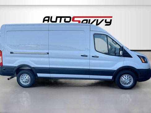 Used 2024 Ford Transit 250 148 Medium Roof Extended AWD image 8
