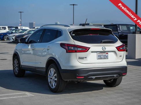 Used 2022 Nissan Rogue Sport SV w/ Technology Package FWD image 8