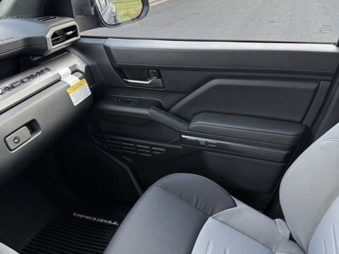 New 2025 Toyota Tacoma TRD Sport image 32