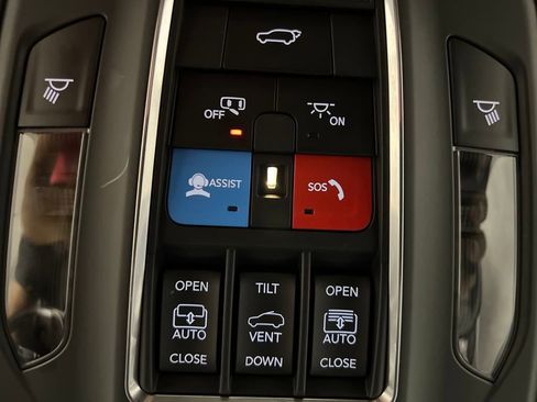 Used 2023 Jeep Grand Cherokee 4WD 4xe image 65