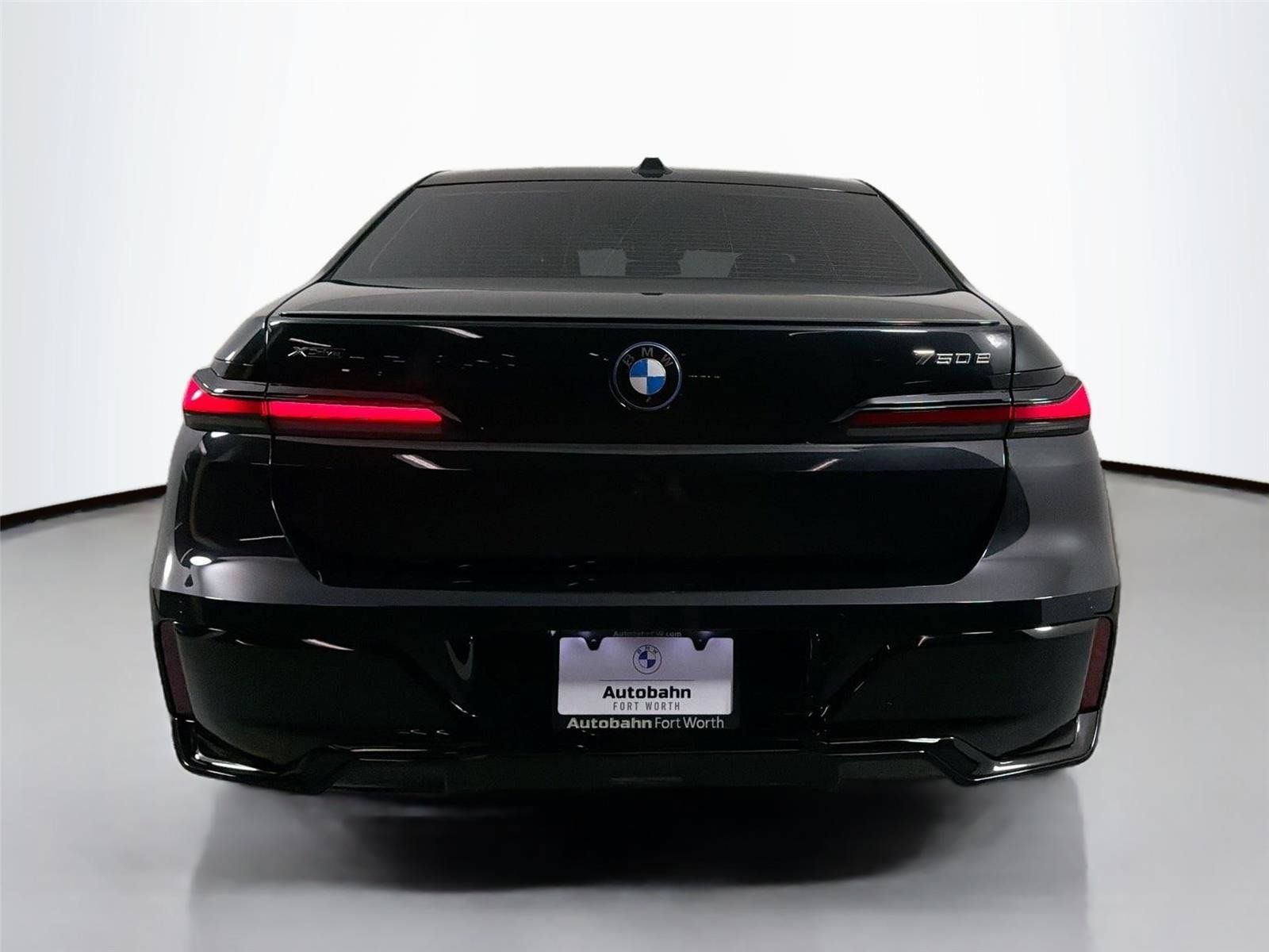 New 2026 BMW 750e xDrive w/ Executive Package AWD/4WD image 6