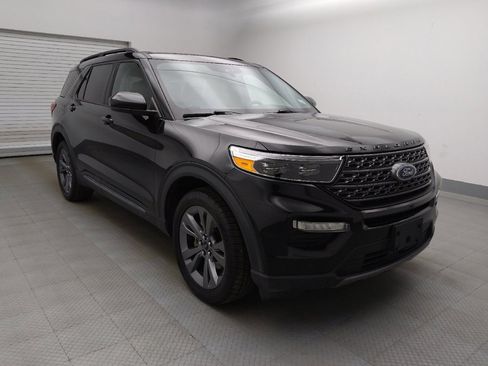 Used 2022 Ford Explorer XLT w/ Equipment Group 202A RWD image 13
