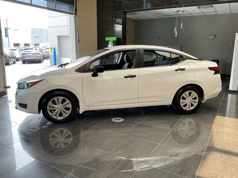 Used 2024 Nissan Versa S w/ Trunk Package FWD image 4