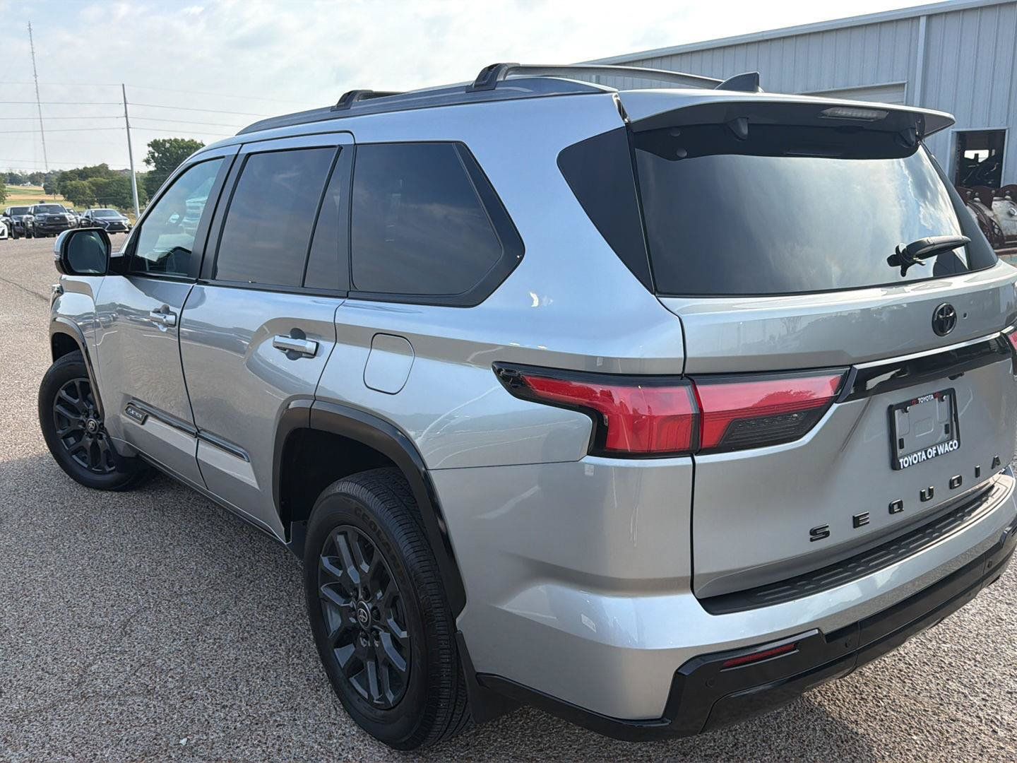 Certified 2025 Toyota Sequoia Platinum AWD/4WD image 5